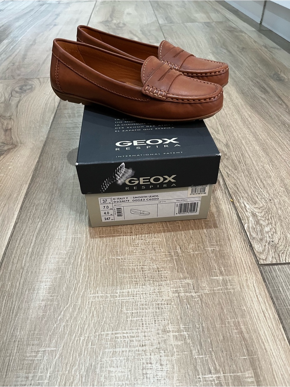 NWT Geox Woman’s Brown Leather Penny Loafers